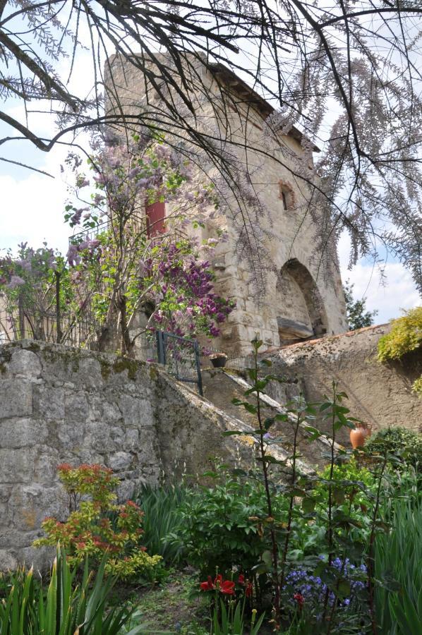 La Maison Du Prince De Conde Charroux-dʼAllier Exteriör bild